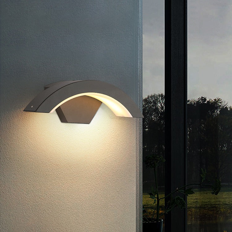 ضوء جداري خارجي أنيق للشرفة والحديقة مقاوم للماء بمعيار IP65 مع إضاءة LED