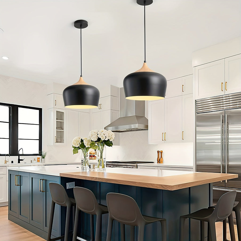 Moderne skandinavisk taklampe med jern- og trestrukturdesign