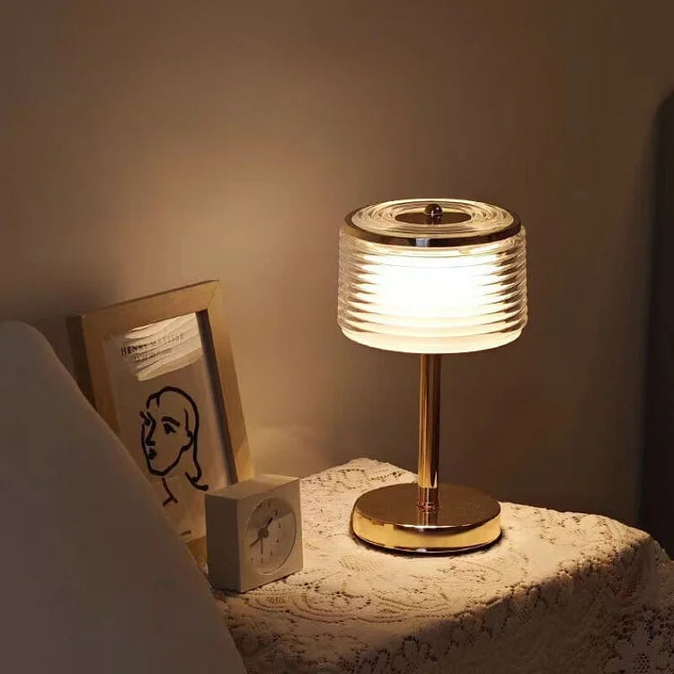 AeroNova Minimalistische LED-Ring-Tischlampe mit sanftem Leuchten