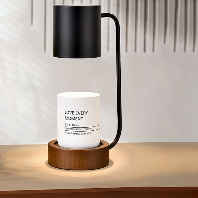 Japonská minimalistická stolní lampa s dřevěnou a kovovou konstrukcí