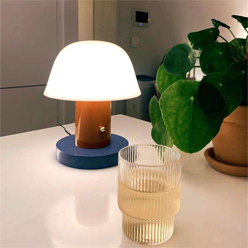 مصباح مكتب على شكل فطر مع إضاءة محيطية LED قابلة لإعادة الشحن
