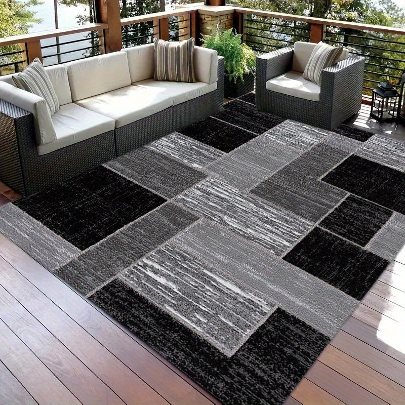 Coastal Outdoor Rug With Grid Pattern In Black And Grey