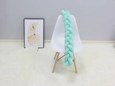 CozyNest Gewebtes Babykissen für sicheren und erholsamen Schlaf