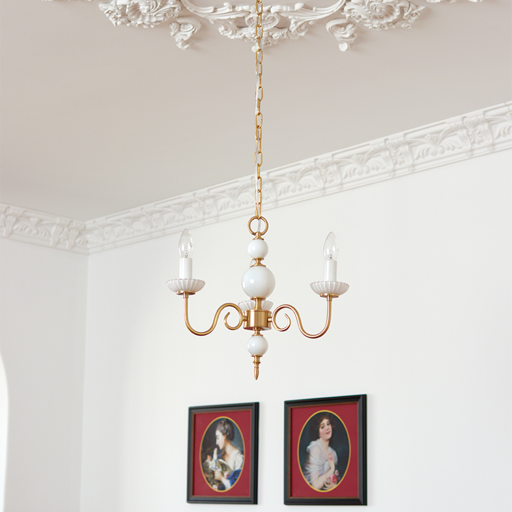 Novae Sleek Iron and Glass Pendant Light for Modern Bedrooms | Snurv