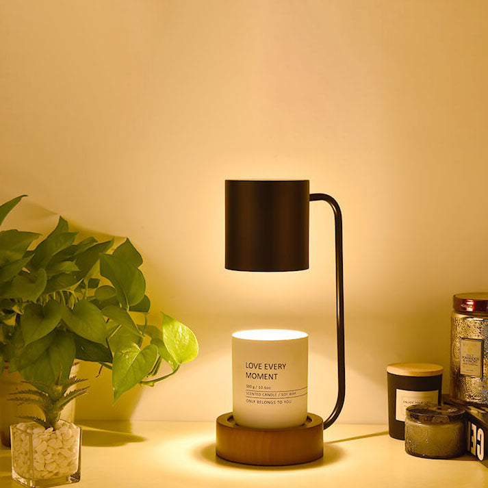 Japonská minimalistická stolní lampa s dřevěnou a kovovou konstrukcí