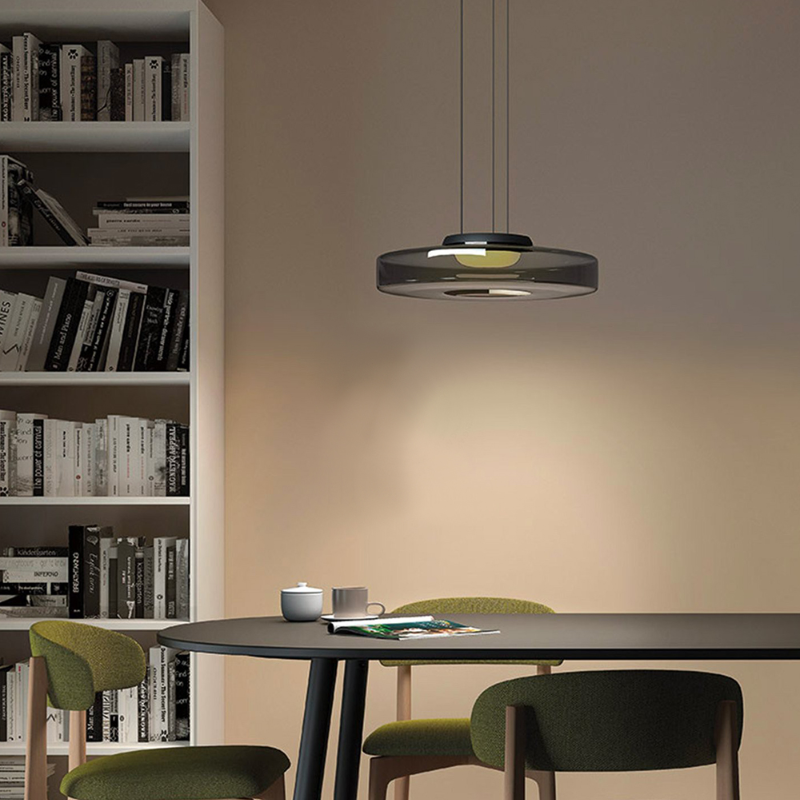 Bauhaus glazen hanglamp voor keuken en eetgedeeltes