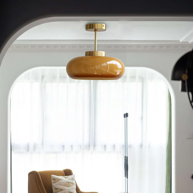 Lampada da soffitto vintage in ottone con paralume in vetro ambrato, montaggio semi a filo soffitto