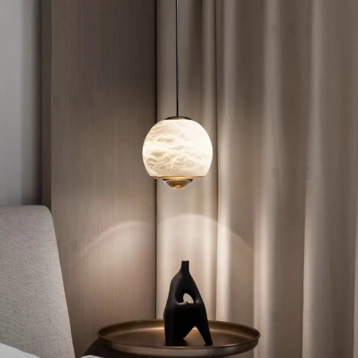 Lampa Solara z marmuru i alabastru w stylu skandynawskim | Snurv