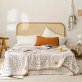 Gemütliche Mandala Boho Decke als Akzent für Sofa oder Schlafzimmer