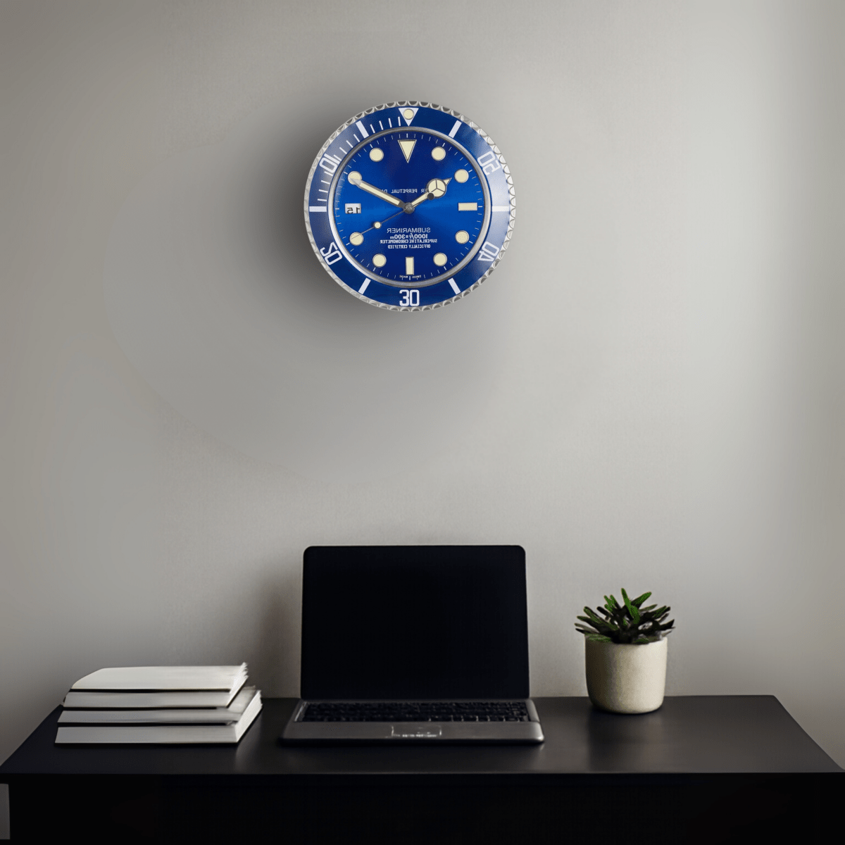 Zegar ścienny LumaCore ze stali nierdzewnej z podświetlanymi wskazówkami i cichym mechanizmem kwarcowym