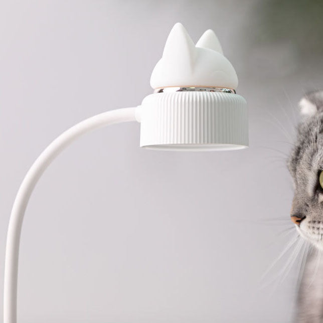 LumaClip LED lampička s klipem ve tvaru kočičích uší pro použití na stole v domácí kanceláři, pohodlí pro oči