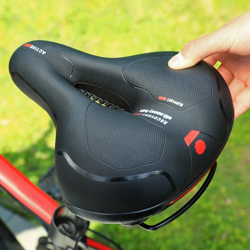Sella MTB EverStride Larga per Comfort e Ventilazione