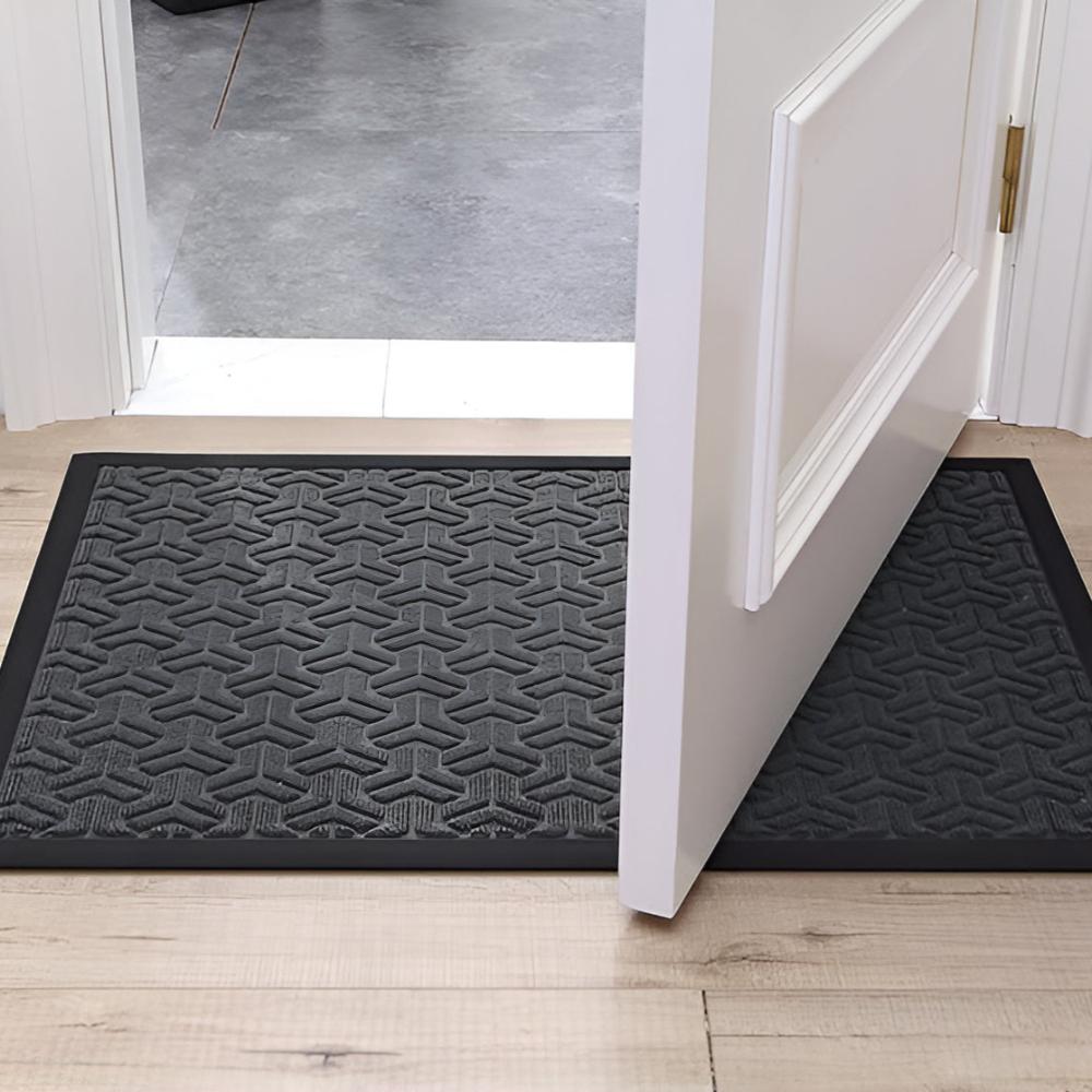 Geometric Pattern Door Mat for Entryways and Hallways