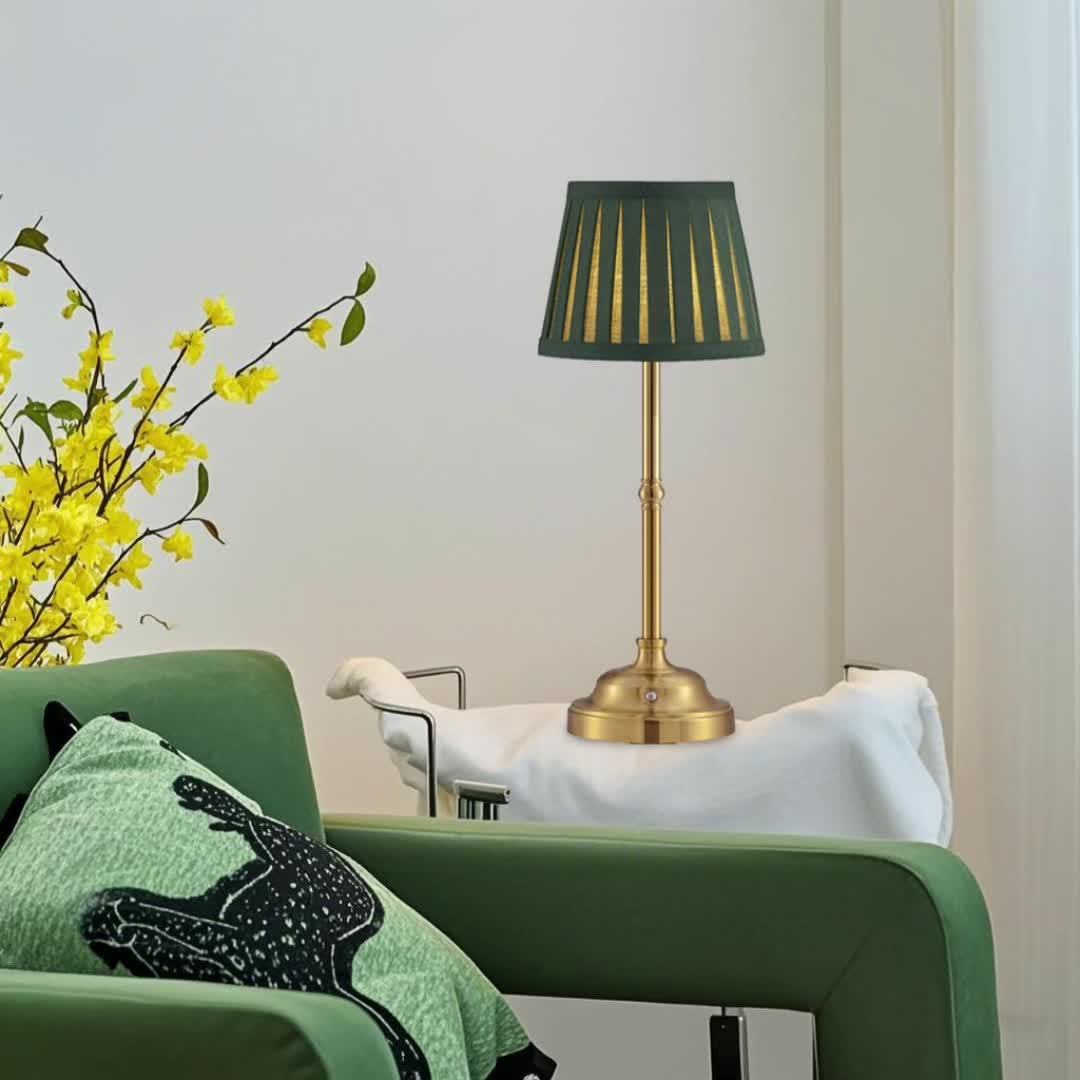 Kabellose Messing-LED-Tischlampe mit Touch-Dimmung und wiederaufladbarem Akku