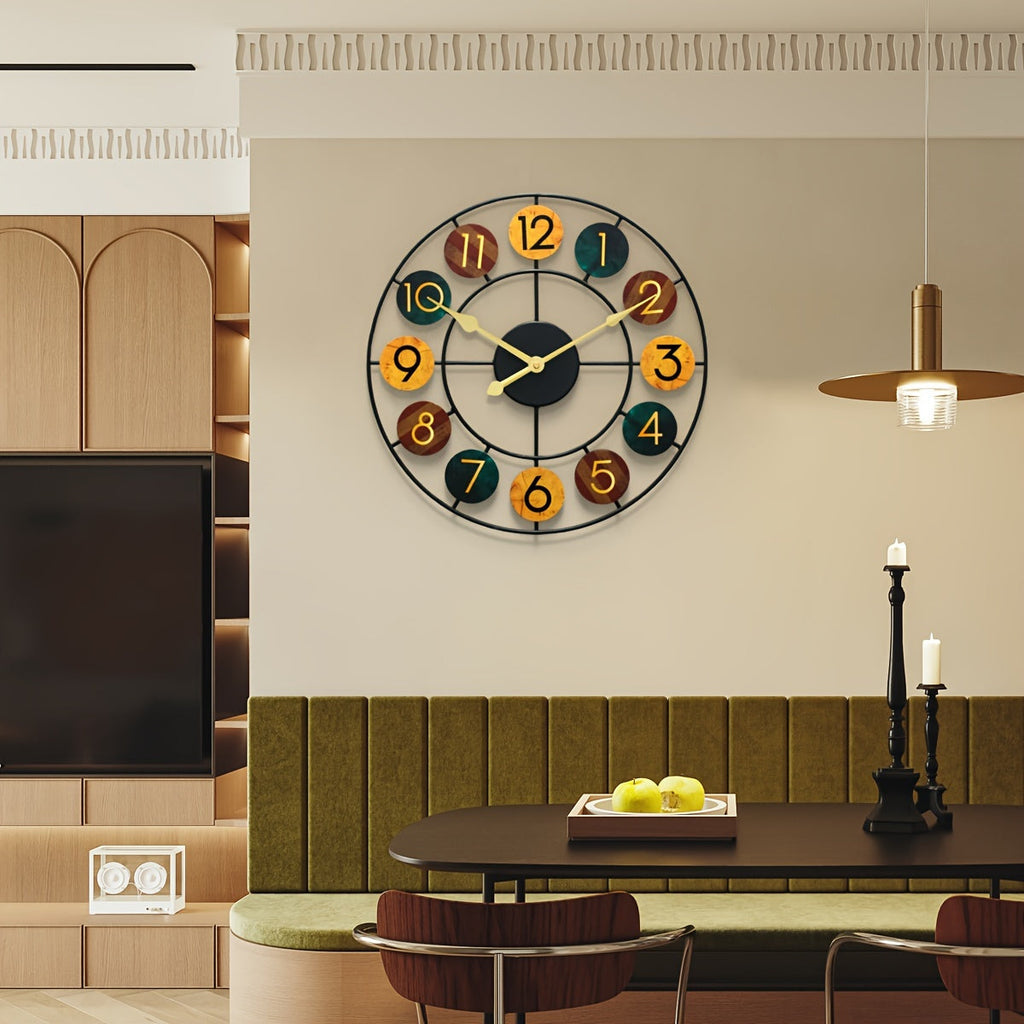 Bunte Metalluhr mit Retro-Eisen-Design und Akzentstil