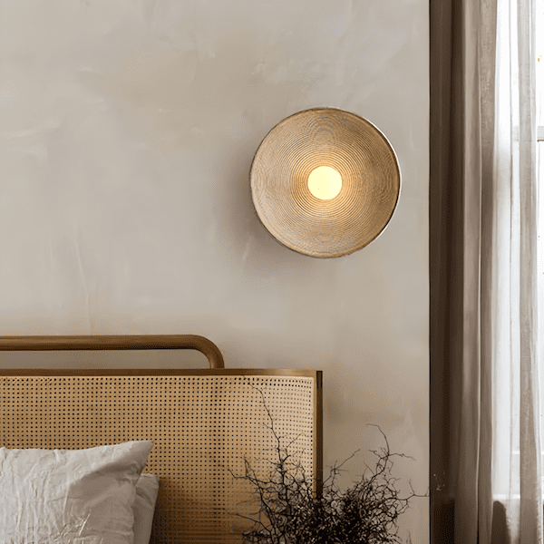 Lámpara de pared de madera con LED hecha a mano, con encanto rústico y ambiente suave