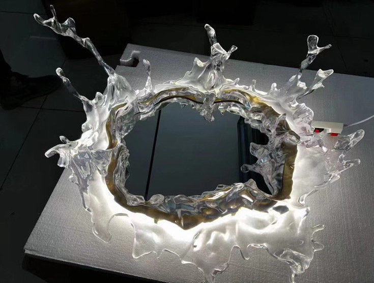 Wasserspritzer-LED-Spiegel mit warmem Licht und wasserdichtem Harz