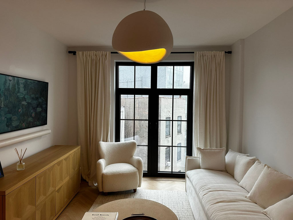 Lustr Emerald Boho vytváří útulné místnosti s elegantní atmosférou