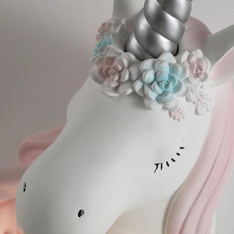 CalmWave Harz-Wandleuchte mit Einhorn-Design für sanftes Leuchten