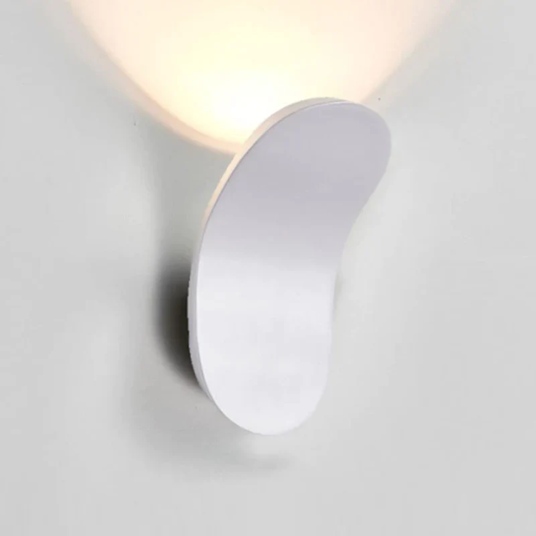 Moderní nordická nástěnná lampa s minimalistickým LED osvětlením