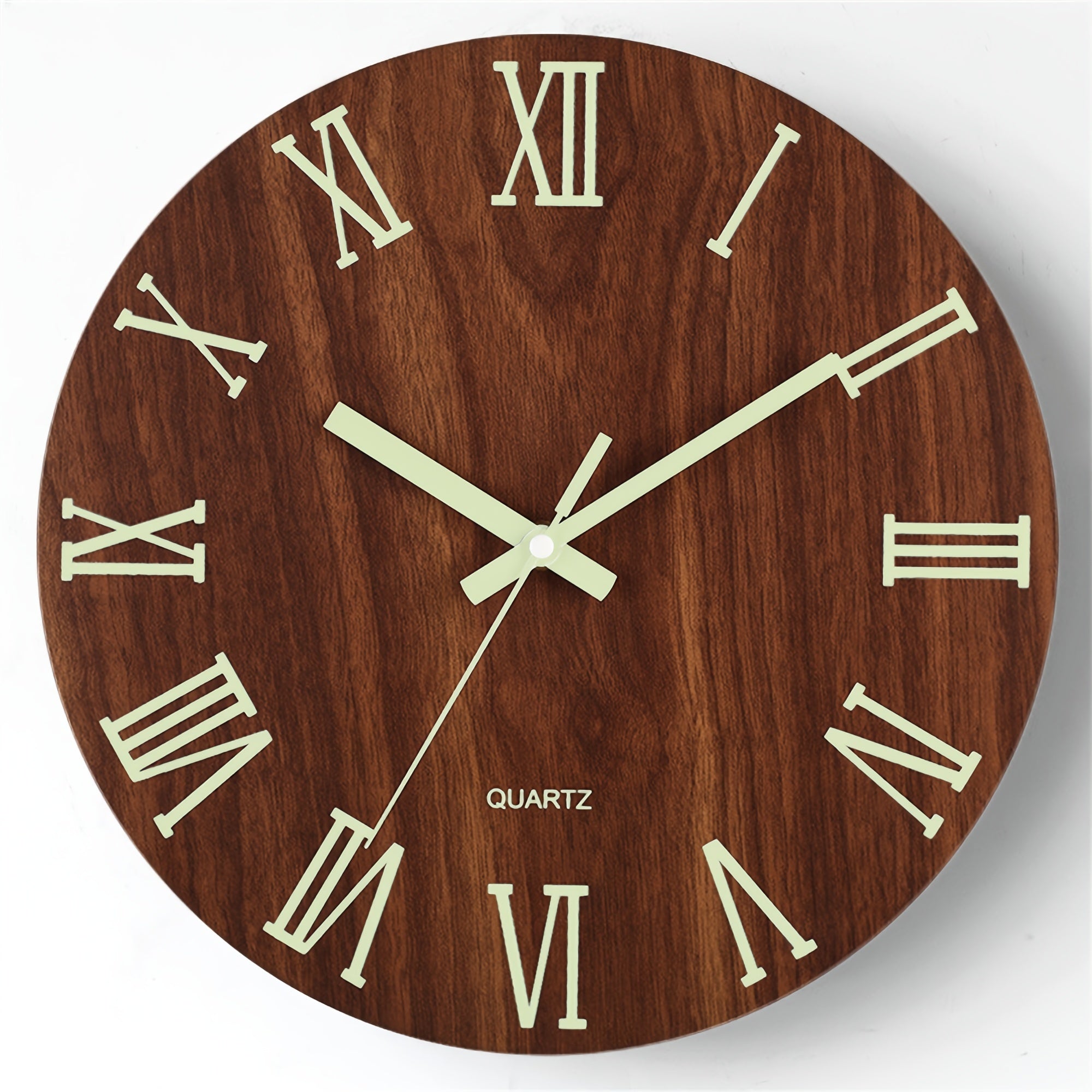 Wanduhr aus Walnussholz mit leuchtendem Glow und geräuschlosem Quarzwerk