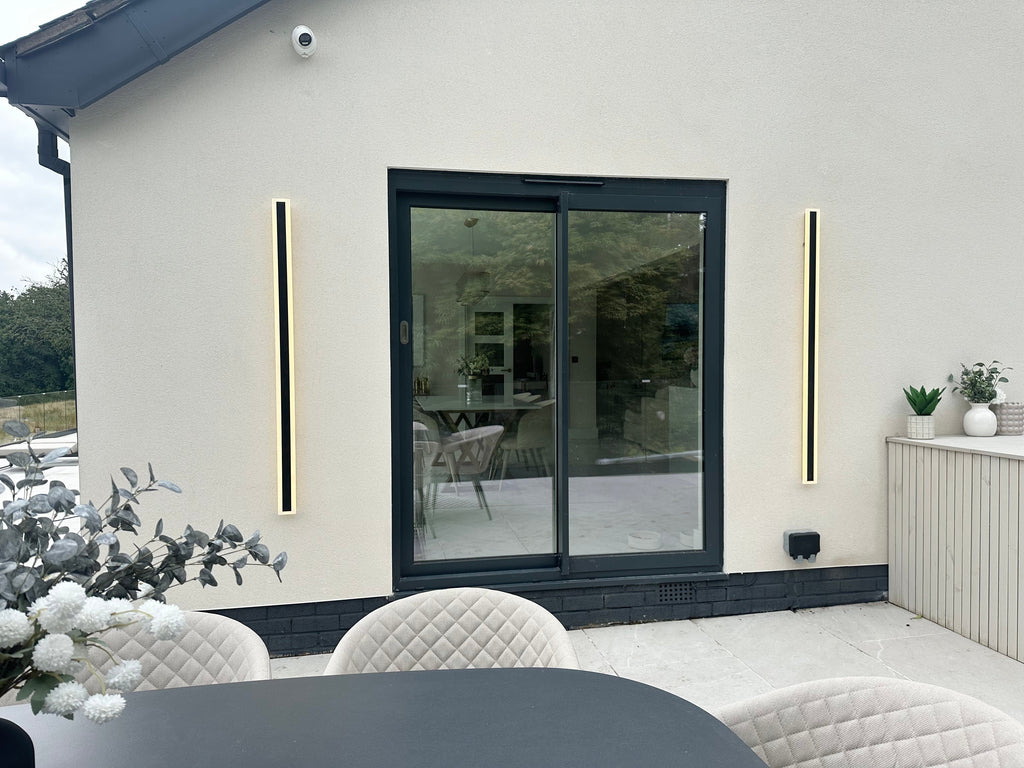 アストレ ロングストリップ 屋外用LEDウォールライト アルミニウム製 家庭用・業務用