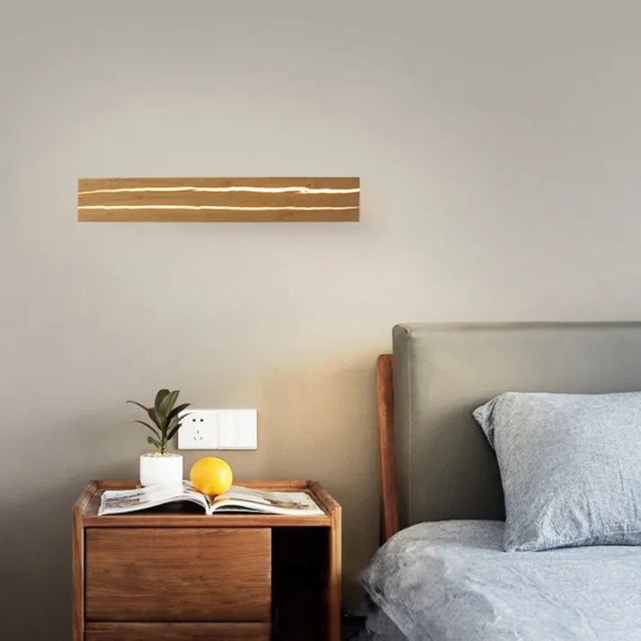 ArborLume Holz-Wandleuchte mit Rissmuster und warmem LED-Leuchten | Snurv