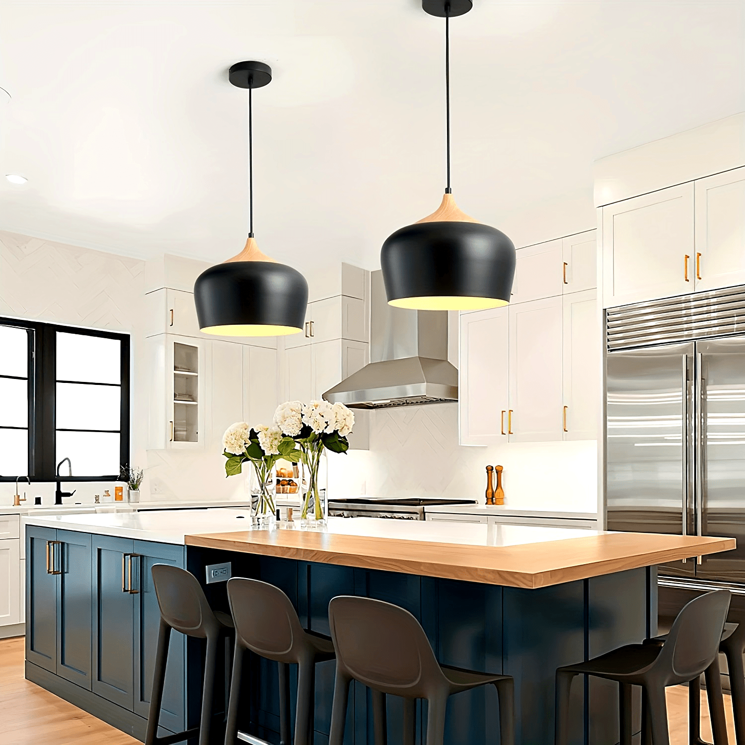 Moderne skandinavisk taklampe med jern- og trestrukturdesign