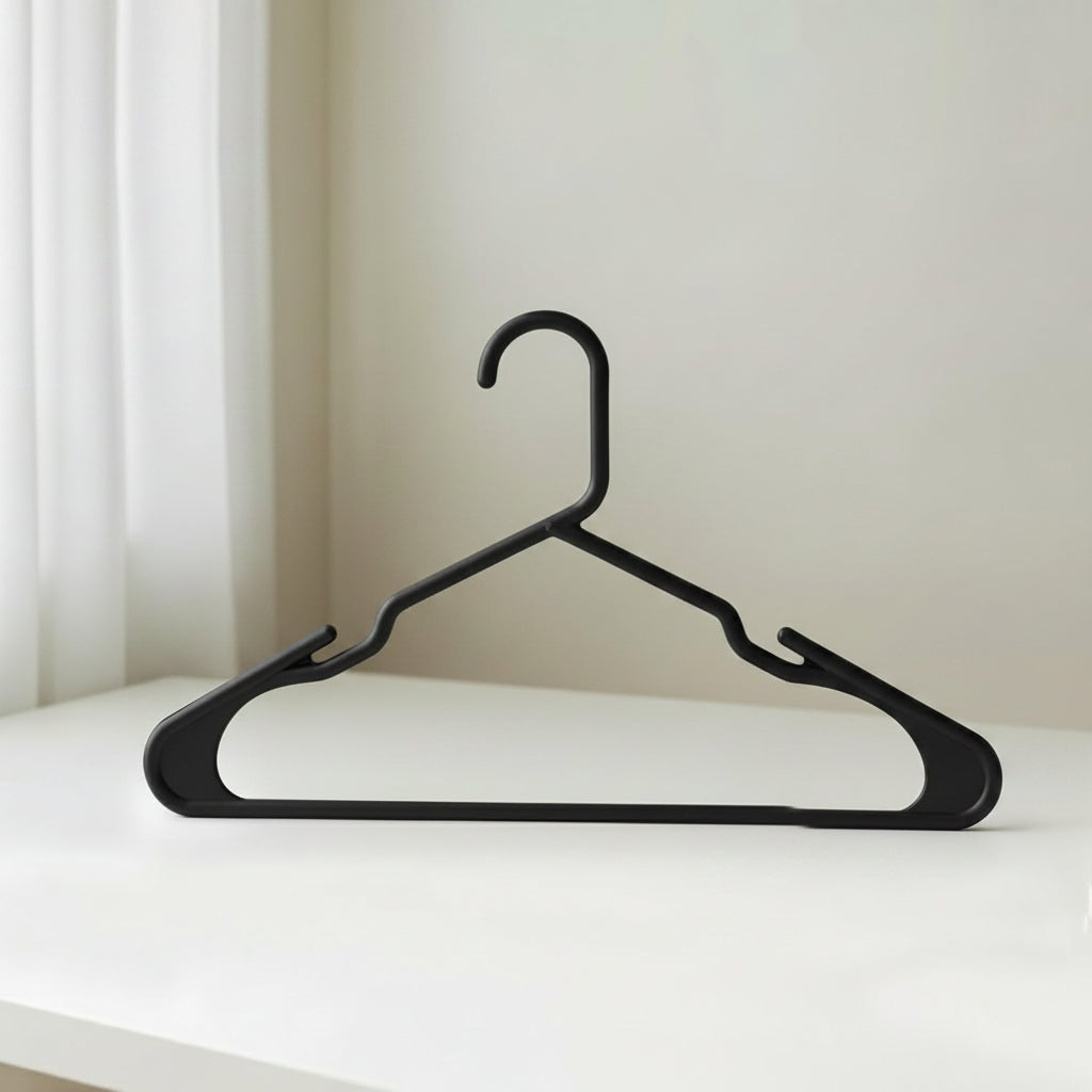 Slim Plastic Clothes Hangers Set For Heavy Duty Closet Organizer
