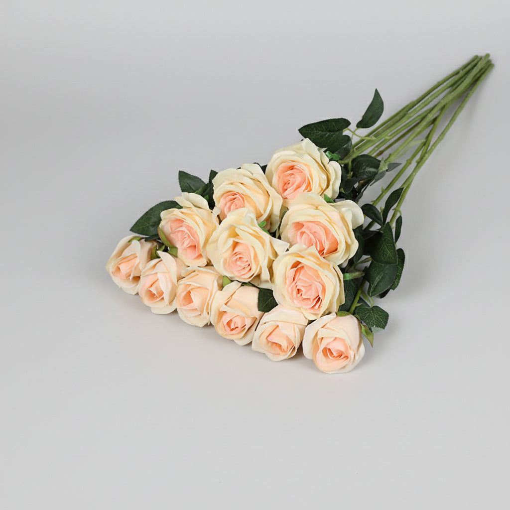 Bouquet di rose rosse artificiali per la festa della mamma, decorazione per la casa