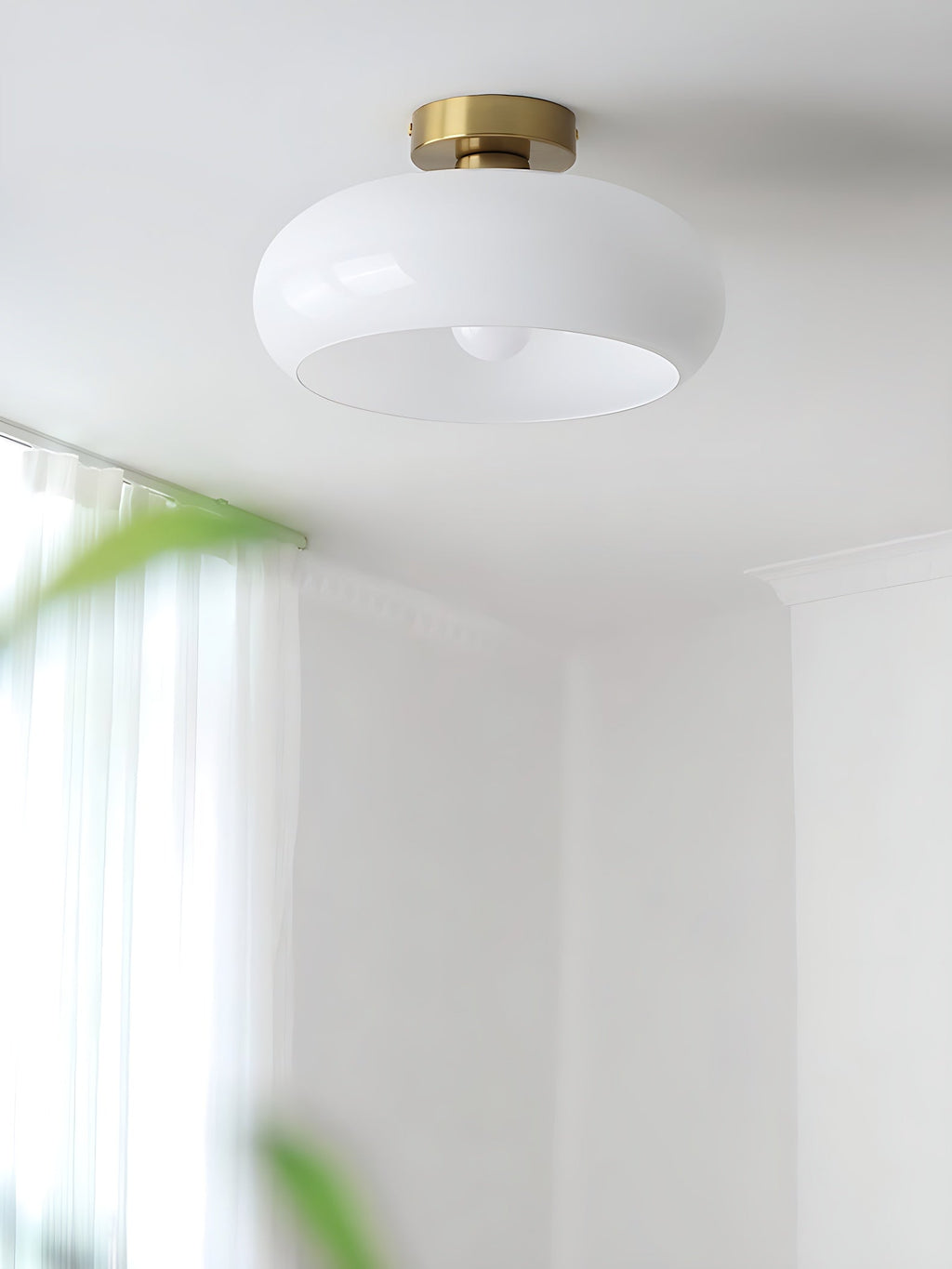 Plafonnier disque en verre style Bauhaus en laiton ou finition chrome, verre orange-jaune ou blanc
