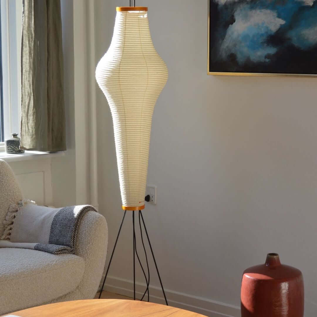 Lampă de podea din hârtie de orez cu abajur sculptural în stil japonez | Rosalyssa