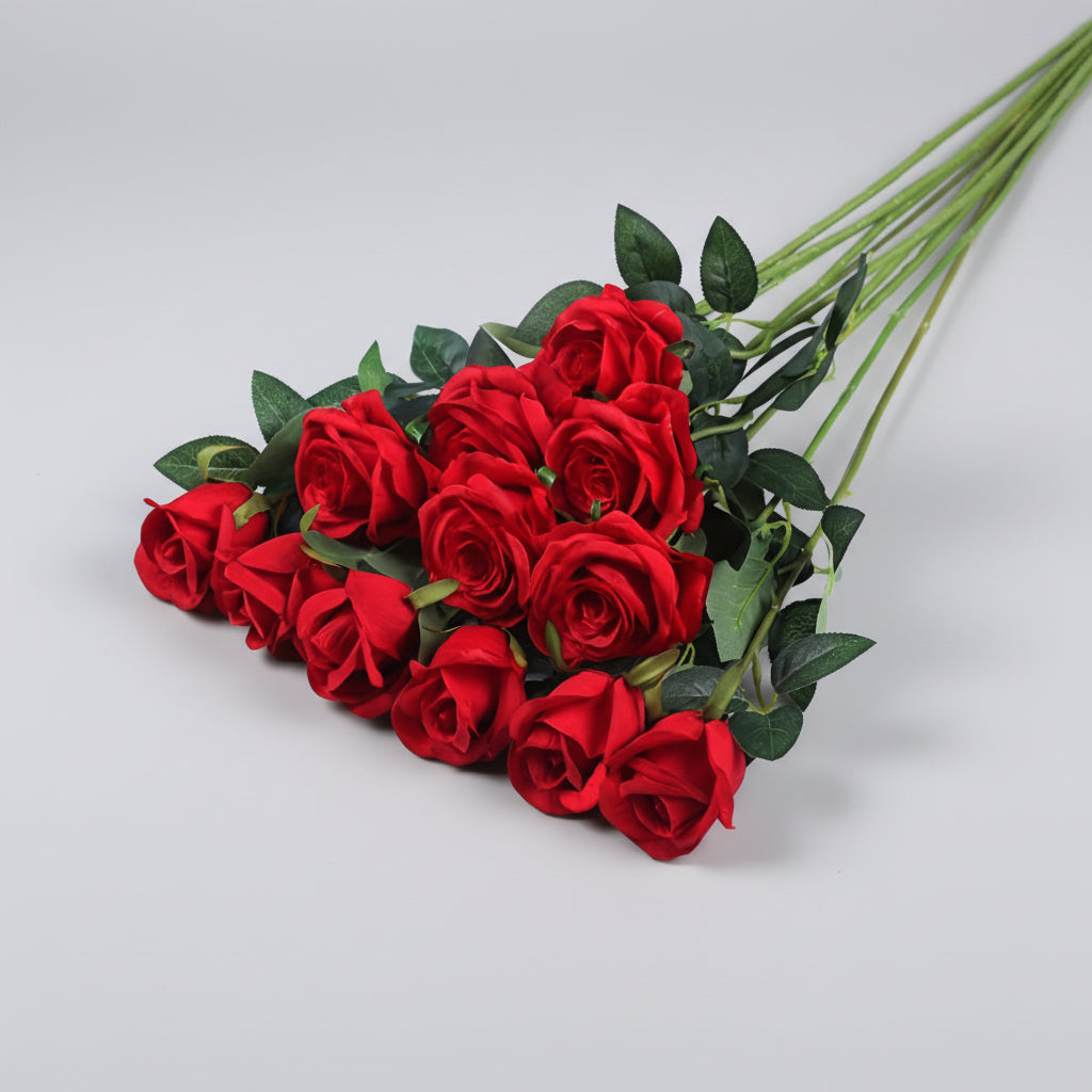 Bouquet di rose rosse artificiali per la festa della mamma, decorazione per la casa