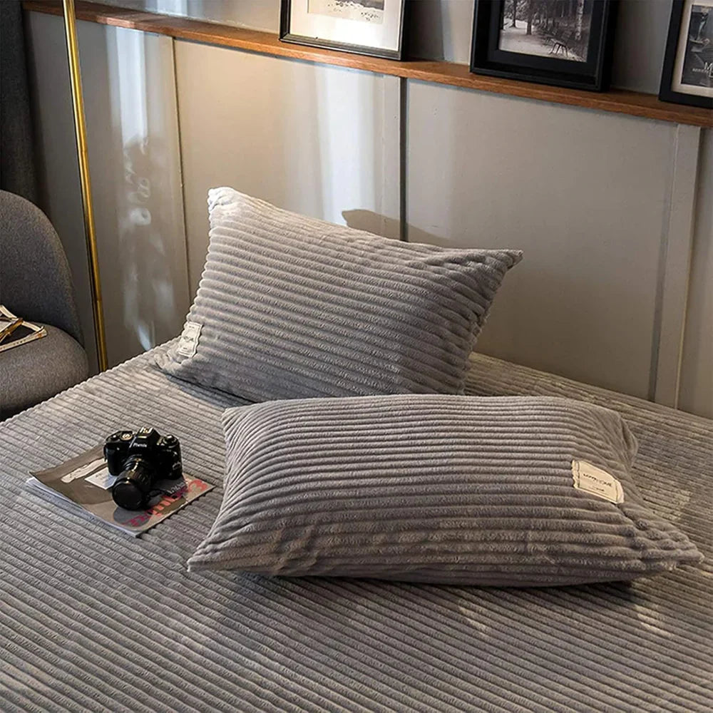 Winter Plush Duvet Cover Set With Bedspread Look Design