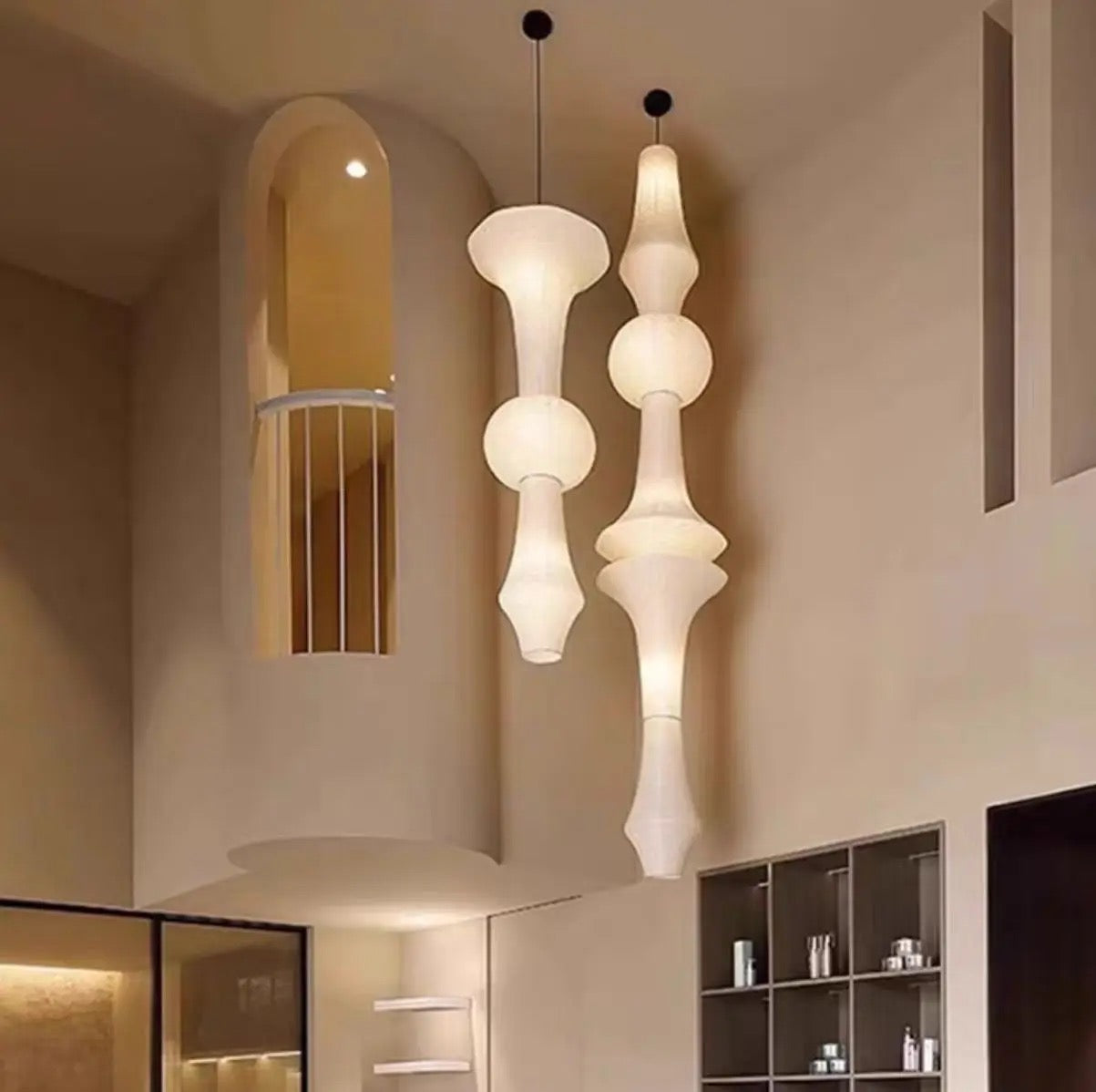 Luma-valaisimet, joissa on veistoksellinen muoto ja japanilainen geometrinen minimalismi