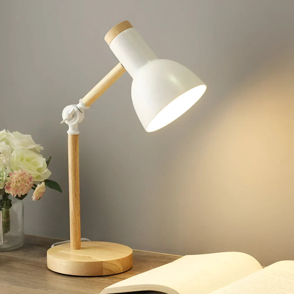 Severská dřevěná stolní lampa s nastavitelným ramenem pro čtení