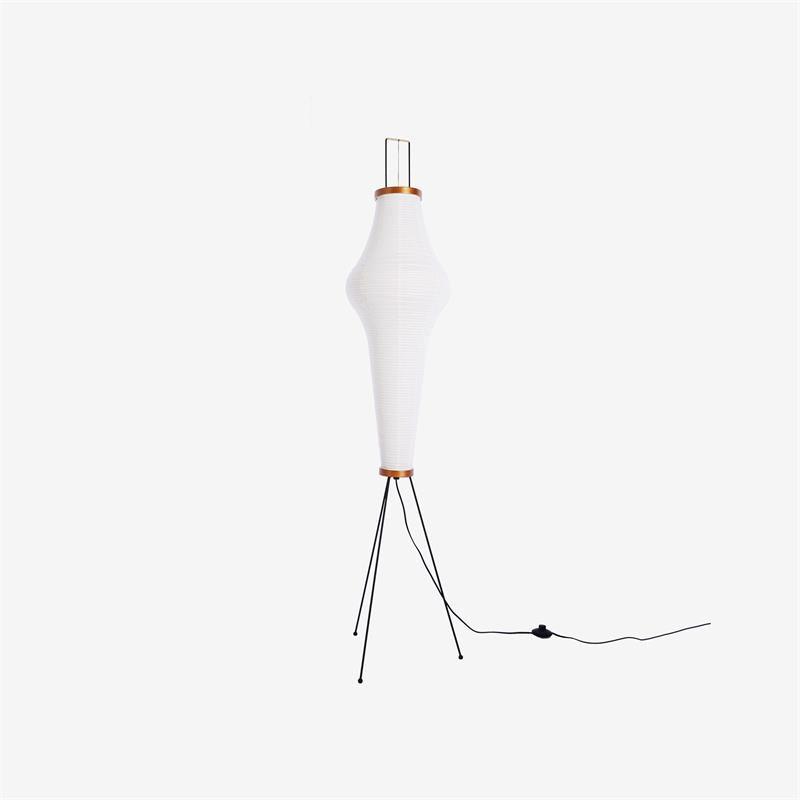 Stojací lampa AstraLume s rýžovým papírovým stínidlem a minimalistickým teplem