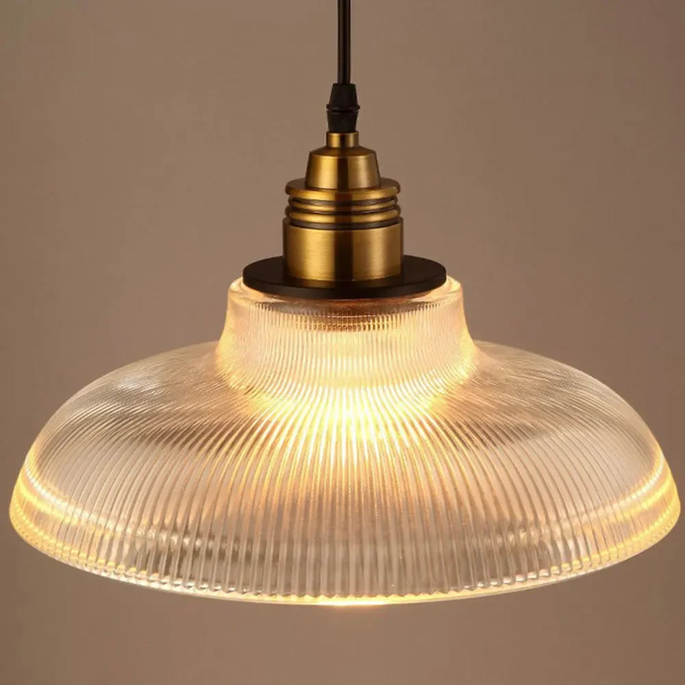 Luminária de Pendurar LumiVibe com Cúpula de Vidro Estriado Elegante