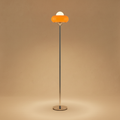 NovaLumen Stilvolle moderne Stehlampe aus Glas mit warmem Ambiente
