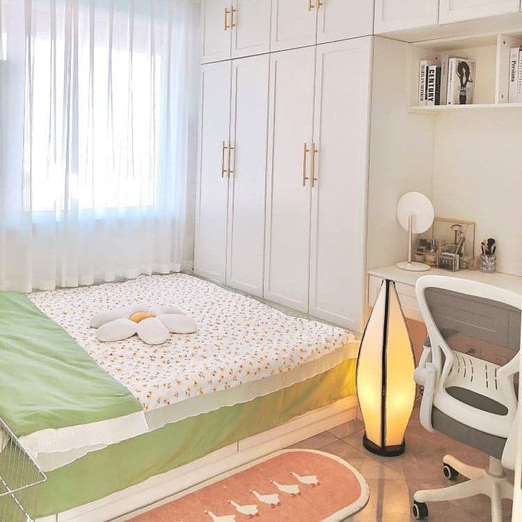 Lampa stołowa LumiBan w kształcie banana z miękkim, ciepłym światłem