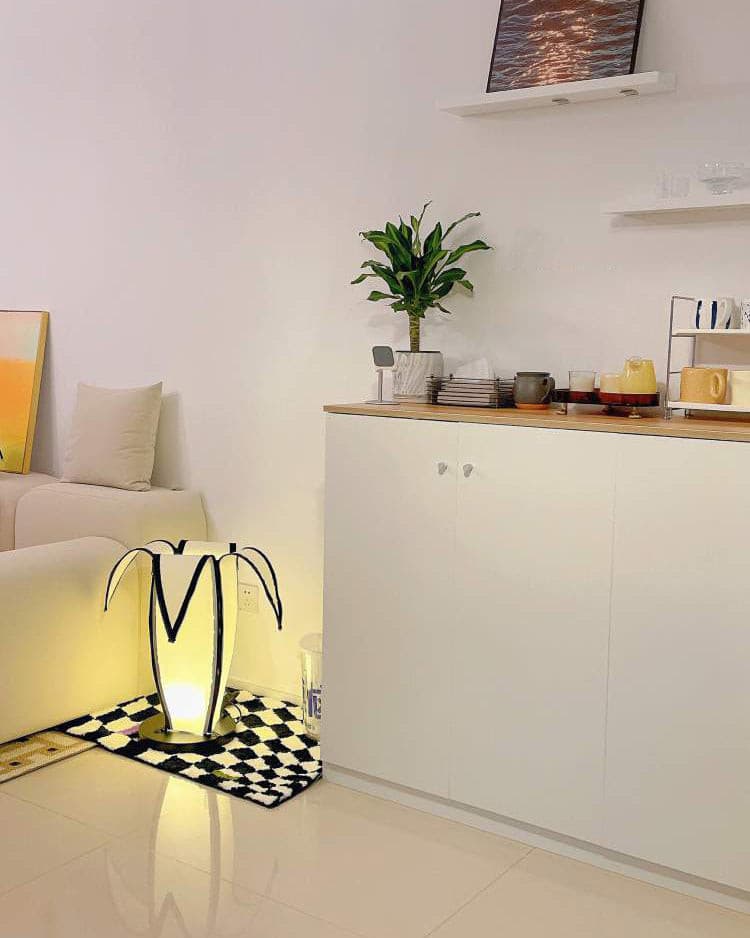 Lampa stołowa LumiBan w kształcie banana z miękkim, ciepłym światłem