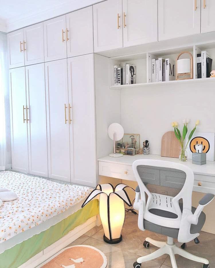 Lampa stołowa LumiBan w kształcie banana z miękkim, ciepłym światłem