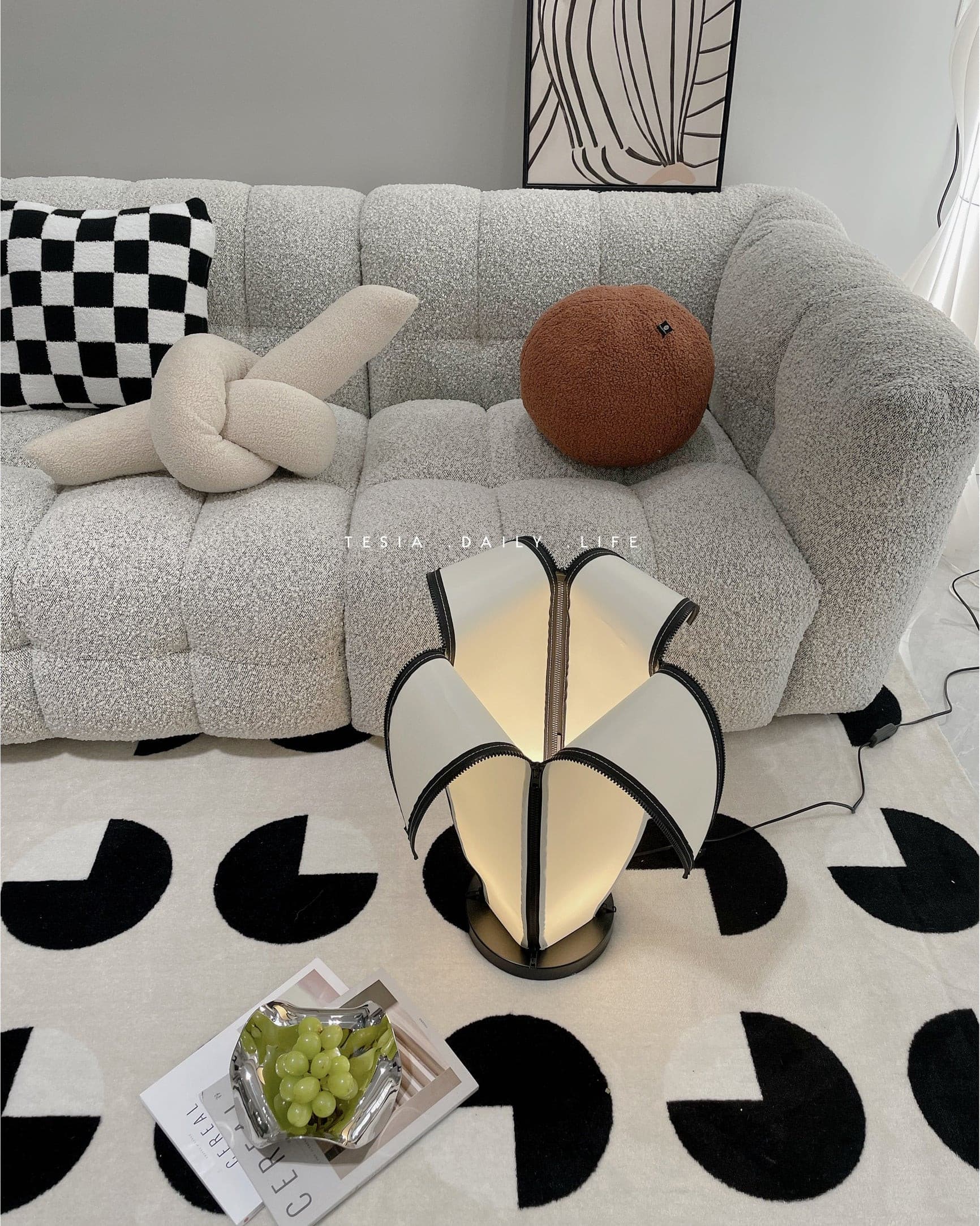 Lampa stołowa LumiBan w kształcie banana z miękkim, ciepłym światłem