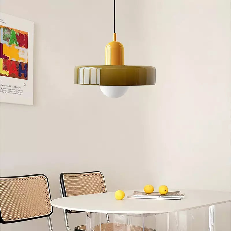 Lampada a sospensione nordica con aspetto in vetro retrò per spazi moderni e colorati
