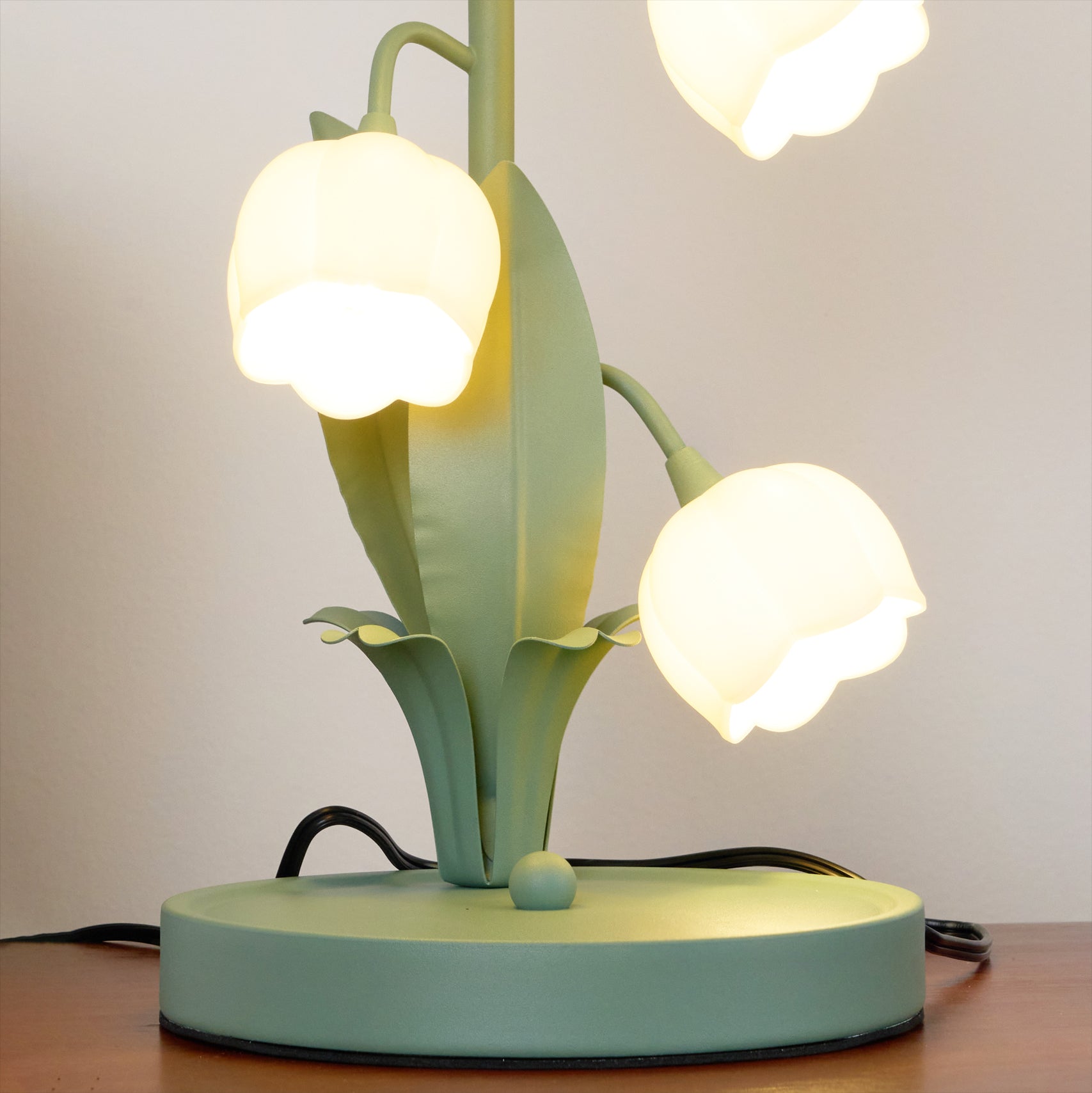 Candeeiro de Mesa Bell Orchid Iluminação Interior Floral Delicada