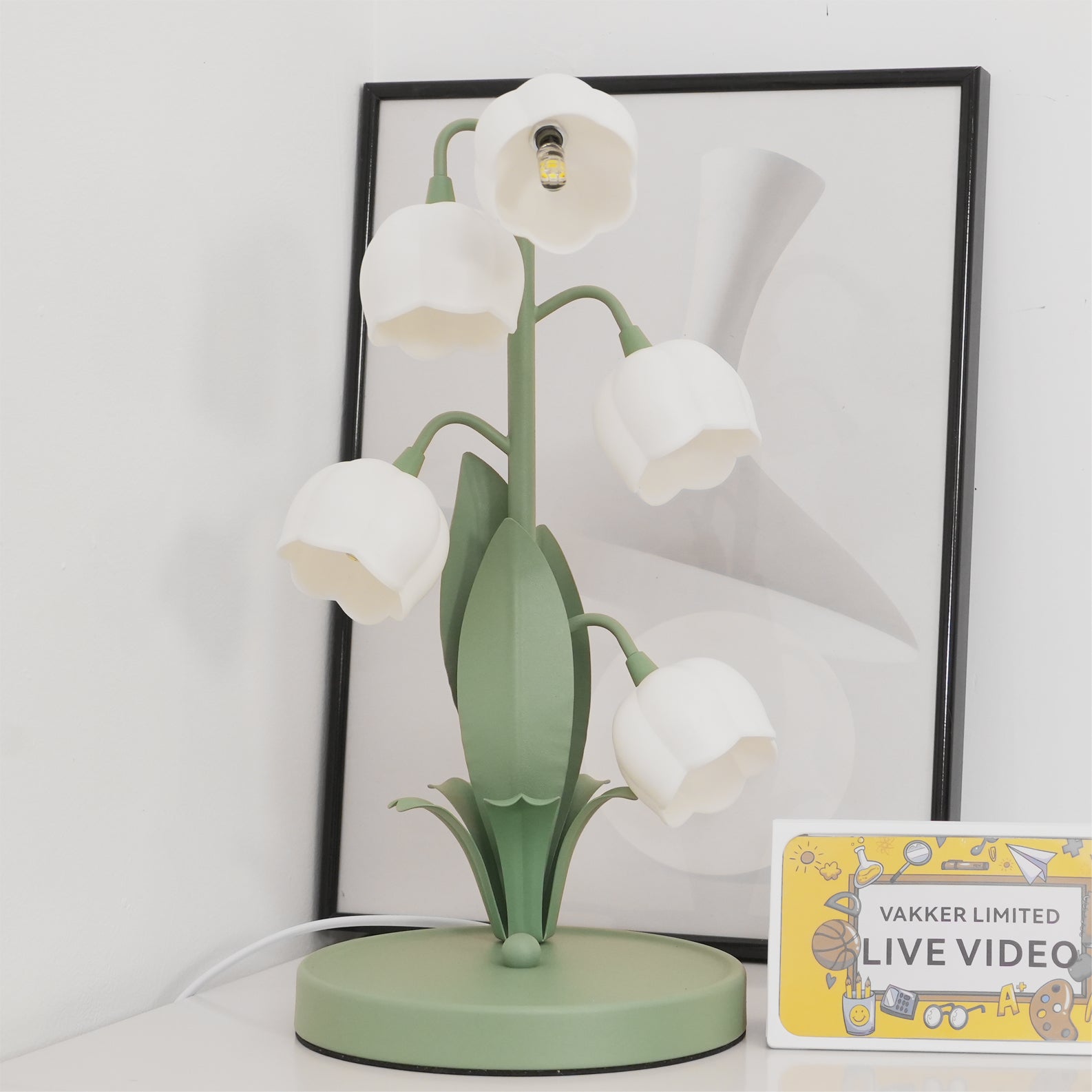 Candeeiro de Mesa Bell Orchid Iluminação Interior Floral Delicada