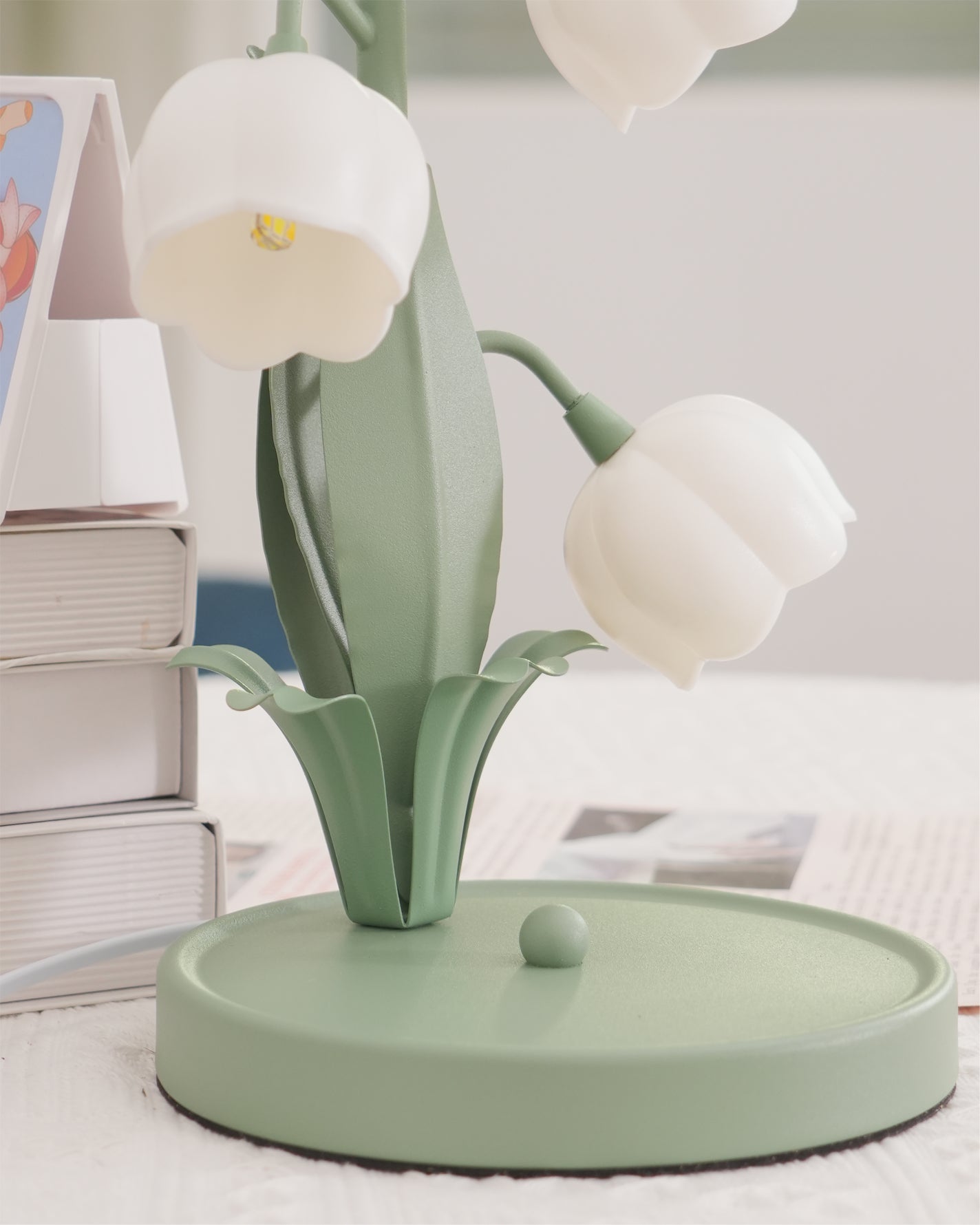 Candeeiro de Mesa Bell Orchid Iluminação Interior Floral Delicada