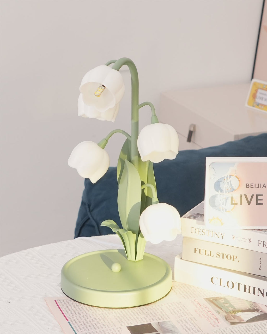 Candeeiro de Mesa Bell Orchid Iluminação Interior Floral Delicada
