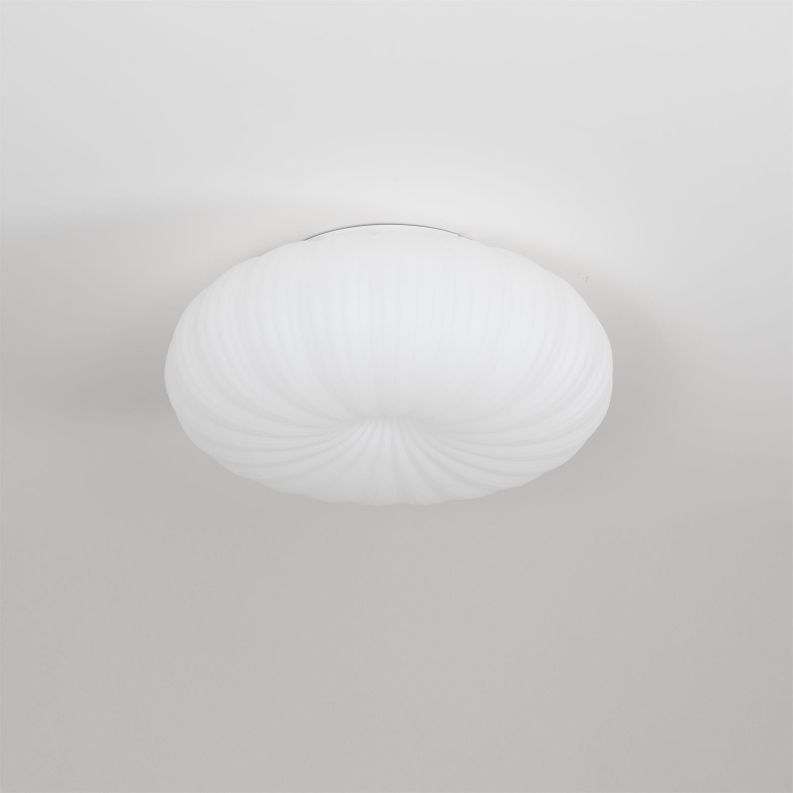 Modern LED Ceiling Light With Dimmable Remote Control For Living Room Or Bedroom