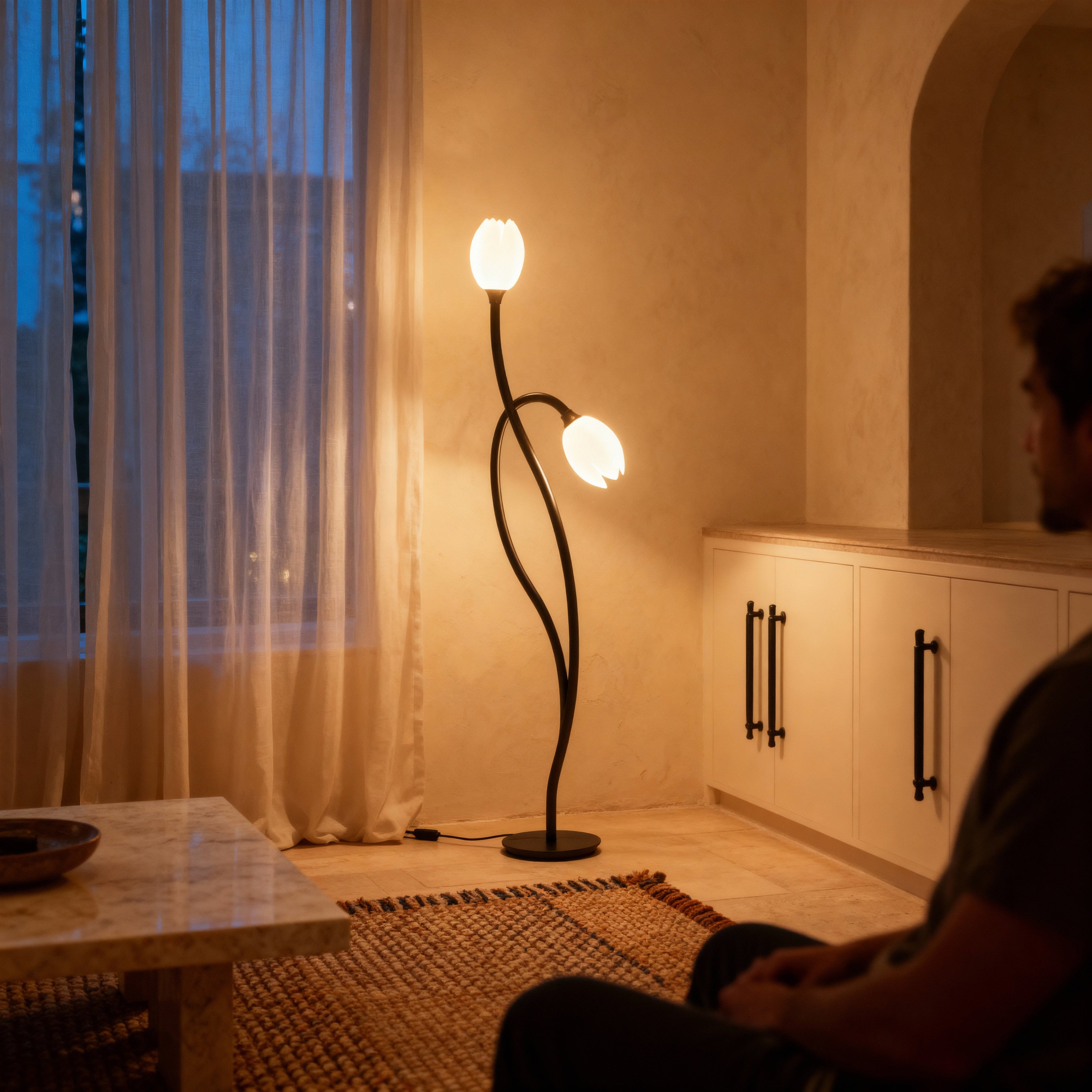 BloomLume Elegancka nowoczesna lampa stołowa do salonu lub sypialni